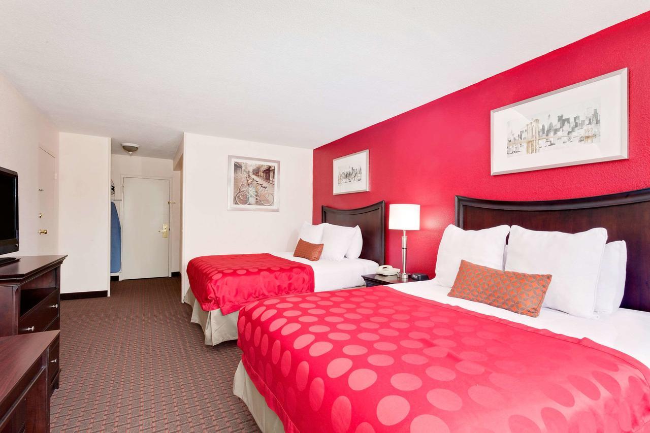 Ramada By Wyndham Fishkill Hotel Exterior photo